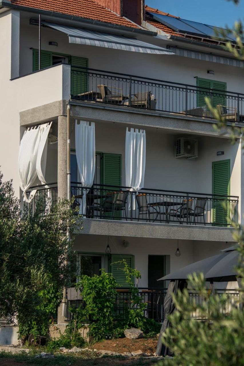 Villa Gambera Pirovac Exterior photo